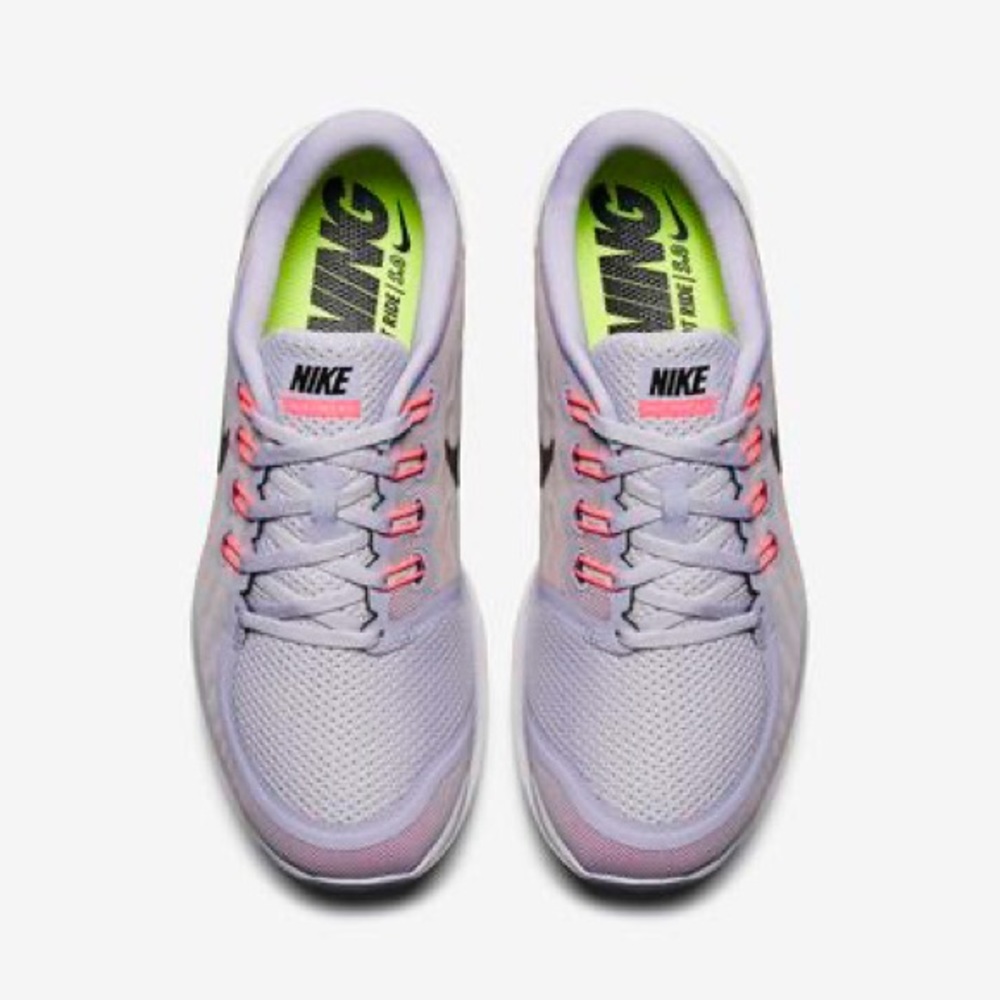 NIKE WOMENS FREE 5.0 +